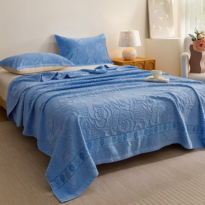 91家纺网 家纺一手货源 找家纺 悦然毛巾被 2026春夏新款全棉老式毛巾被夏凉被夏被 山茶旧梦深蓝