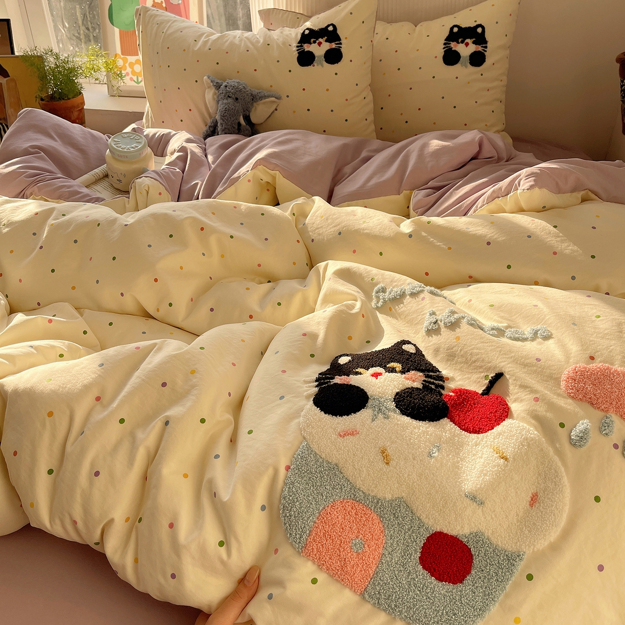 91家纺网 家纺一手货源 找家纺 初夏家纺 2026 毛巾绣四件套A类仿棉105g 卡通可爱【提供买家秀】 毛巾绣-猫咪小窝