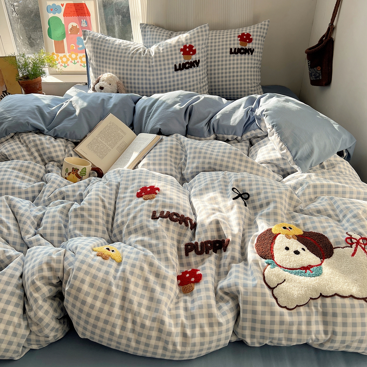 91家纺网 家纺一手货源 找家纺 初夏家纺 2026 毛巾绣四件套A类仿棉105g 卡通可爱【提供买家秀】 毛巾绣-蘑菇园