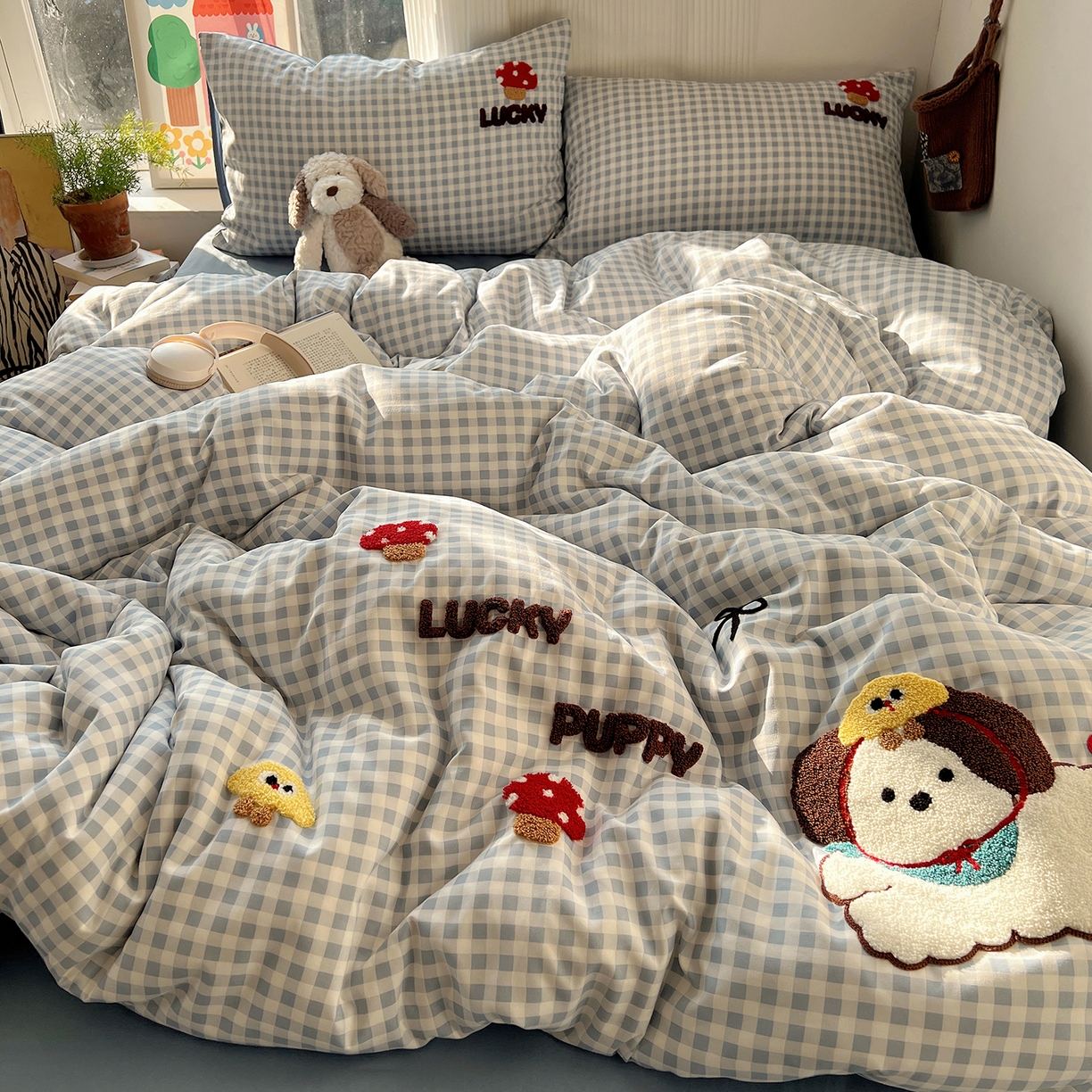 91家纺网 家纺一手货源 找家纺 初夏家纺 2026 毛巾绣四件套A类仿棉105g 卡通可爱【提供买家秀】 毛巾绣-蘑菇园