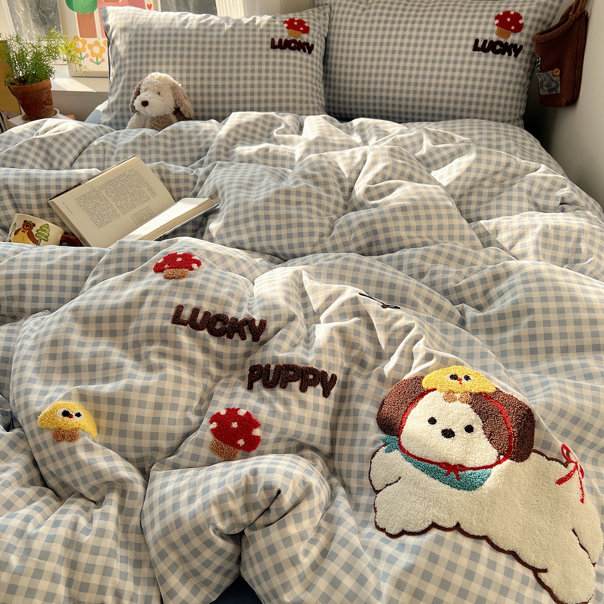 91家纺网 家纺一手货源 找家纺 初夏家纺 2026 毛巾绣四件套A类仿棉105g 卡通可爱【提供买家秀】 毛巾绣-蘑菇园