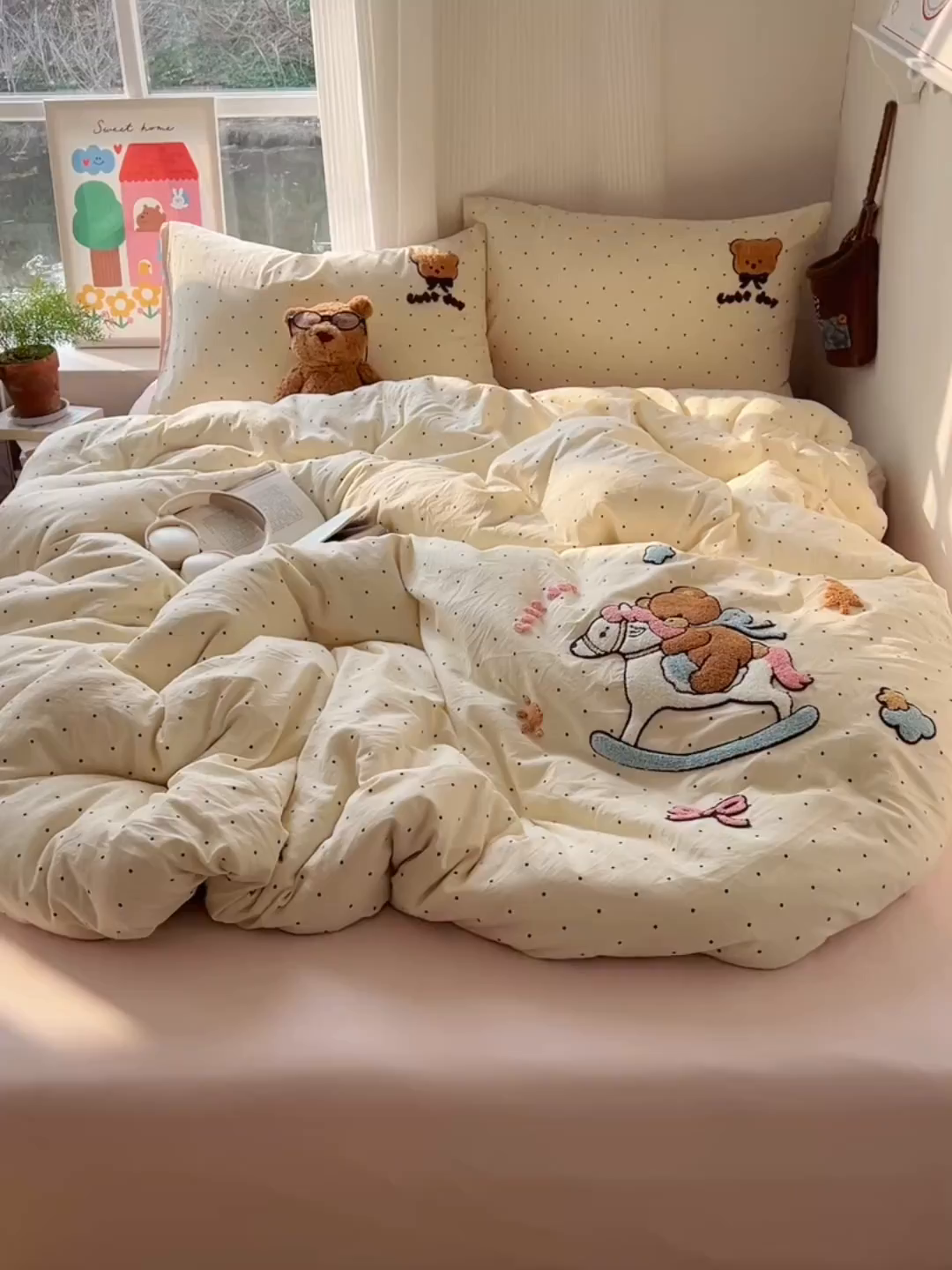 91家纺网 家纺一手货源 找家纺 初夏家纺 2026 毛巾绣四件套A类仿棉105g 卡通可爱【提供买家秀】 毛巾绣-木马小熊