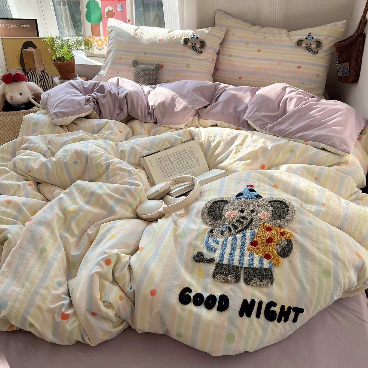 91家纺网 家纺一手货源 找家纺 初夏家纺 2026 毛巾绣四件套A类仿棉105g 卡通可爱【提供买家秀】 毛巾绣-晚安小象