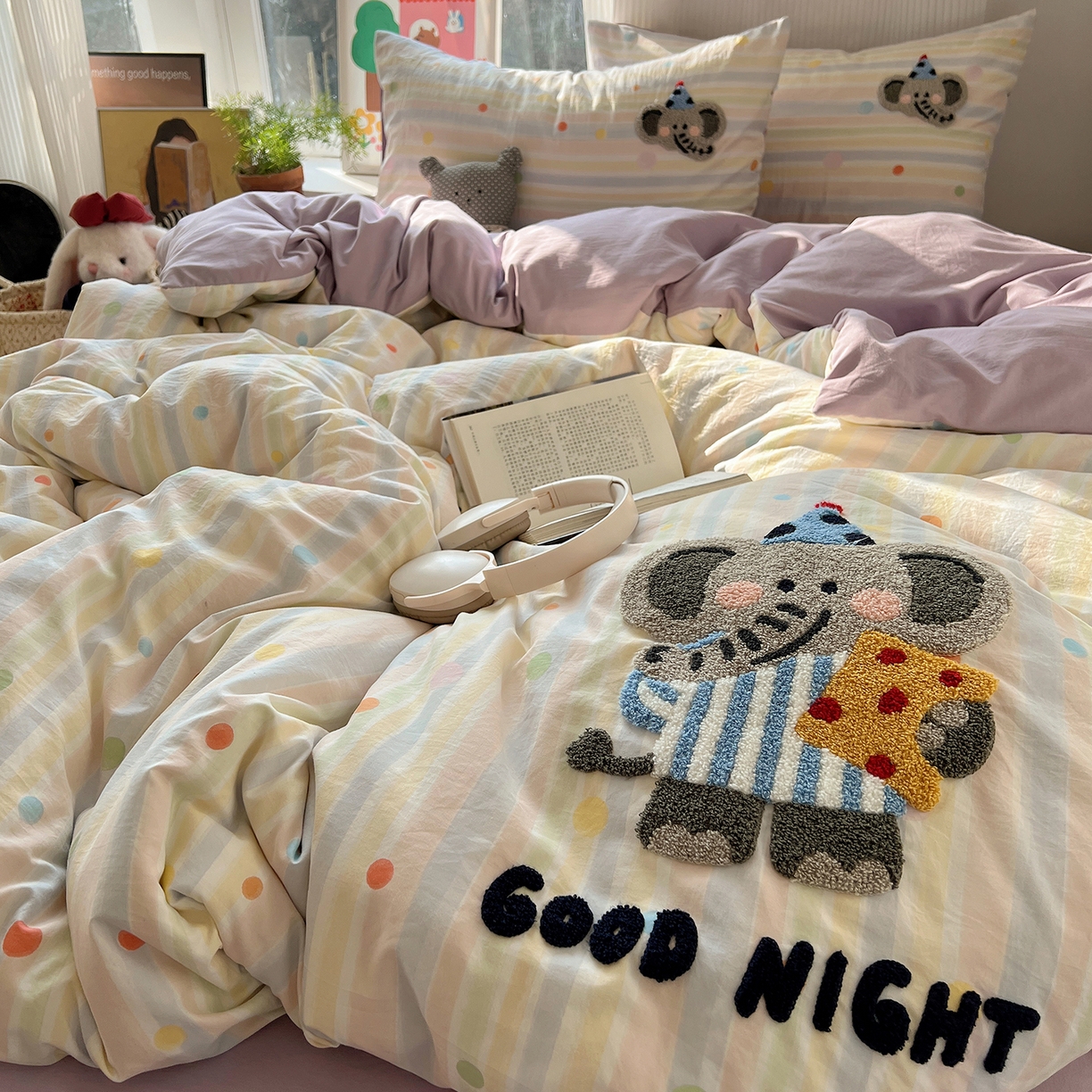 91家纺网 家纺一手货源 找家纺 初夏家纺 2026 毛巾绣四件套A类仿棉105g 卡通可爱【提供买家秀】 毛巾绣-晚安小象