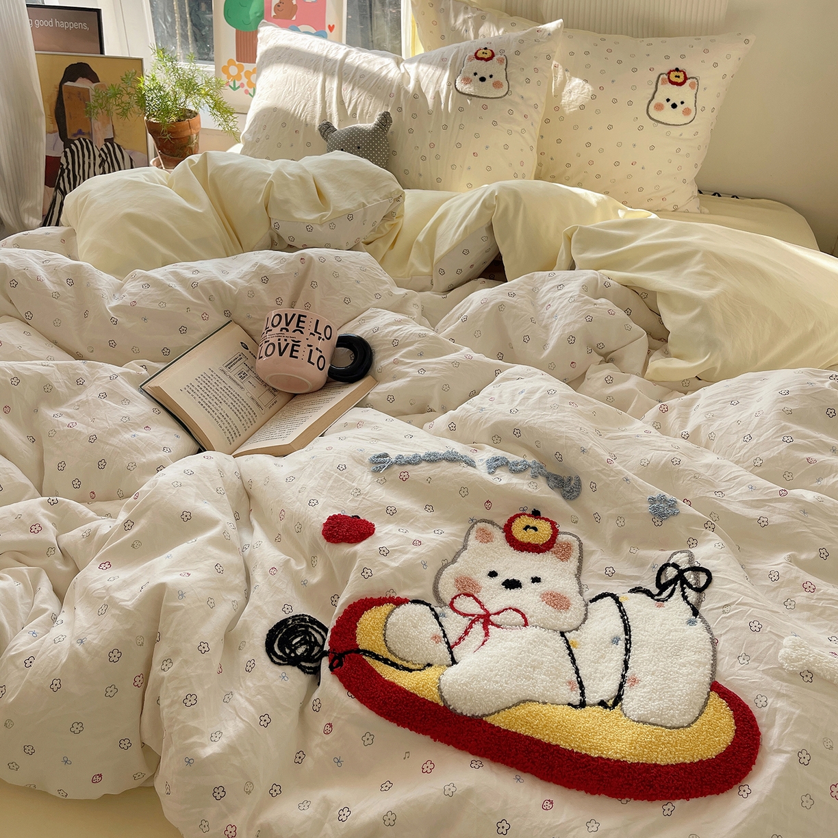 91家纺网 家纺一手货源 找家纺 初夏家纺 2026 毛巾绣四件套A类仿棉105g 卡通可爱【提供买家秀】 毛巾绣-线球大作战