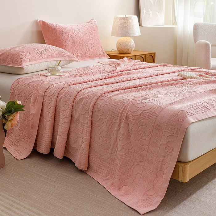 91家纺网 家纺一手货源 找家纺 悦然毛巾被 2026春夏新款全棉老式毛巾被夏凉被夏被 山茶旧梦豆纱