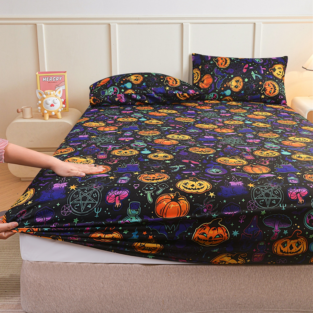 91家纺网 家纺一手货源 找家纺 （总）柏钧家纺 2026新款万圣节元素85g芦荟棉外贸尺寸可定制单品床笠跨境直播床笠三件套