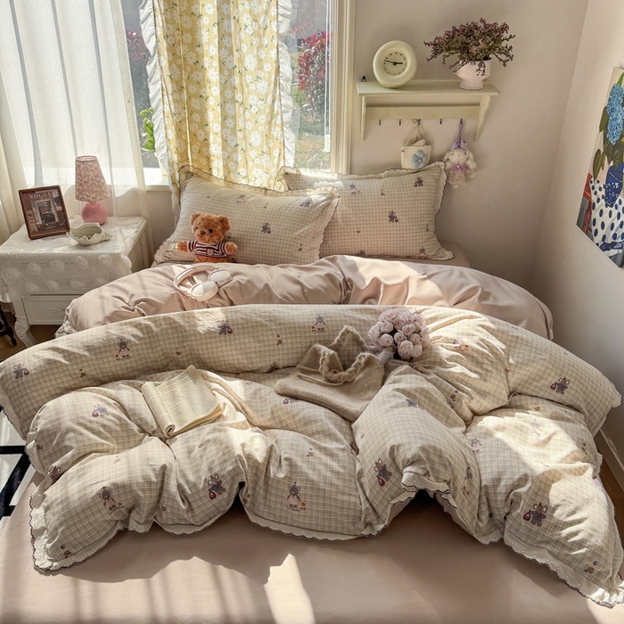 91家纺网 家纺一手货源 找家纺 一比一家纺 2026新款A类仿棉古法水洗棉法式全棉花边四件套 格纹小象