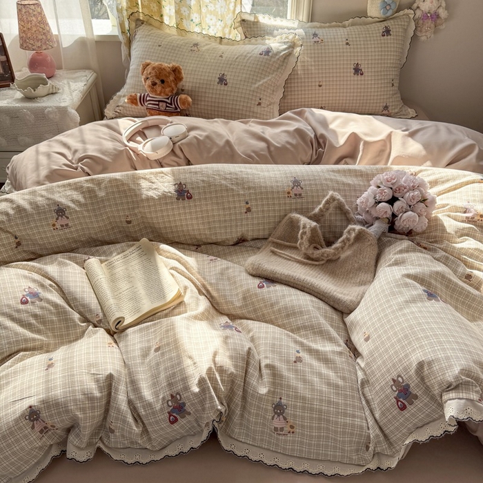 91家纺网 家纺一手货源 找家纺 一比一家纺 2026新款A类仿棉古法水洗棉法式全棉花边四件套 格纹小象