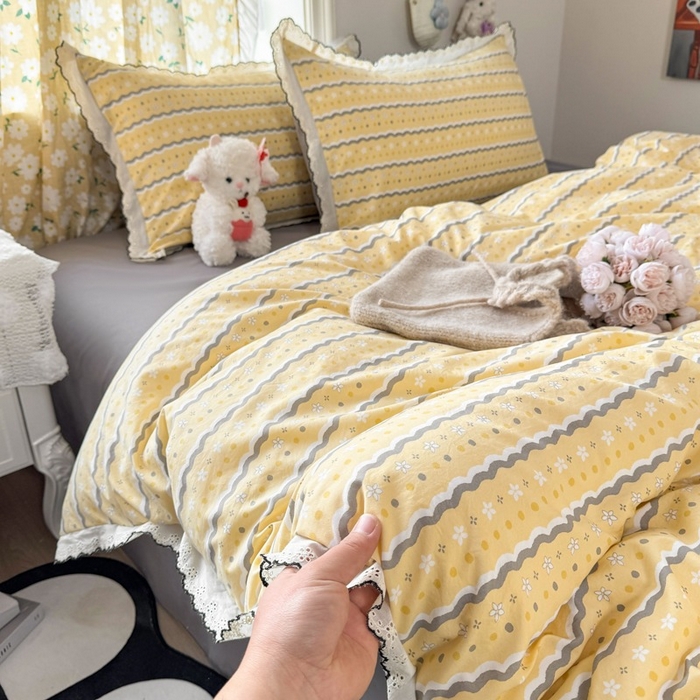 91家纺网 家纺一手货源 找家纺 一比一家纺 2026新款A类仿棉古法水洗棉法式全棉花边四件套 海盐奶酪