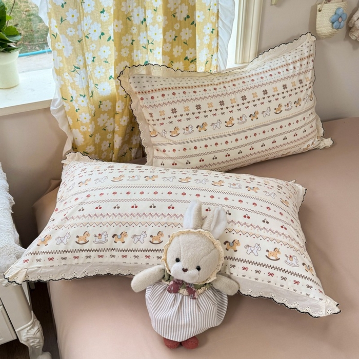 91家纺网 家纺一手货源 找家纺 一比一家纺 2026新款A类仿棉古法水洗棉法式全棉花边四件套 乐町小马