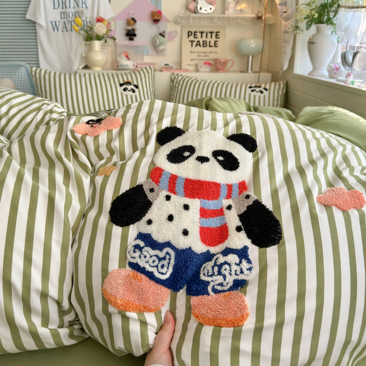 91家纺网 家纺一手货源 找家纺 优卡迪家纺馆 2026新款A类亲肤水洗棉毛巾绣系列四件套下载文件包含买家秀 功夫熊猫-抹绿