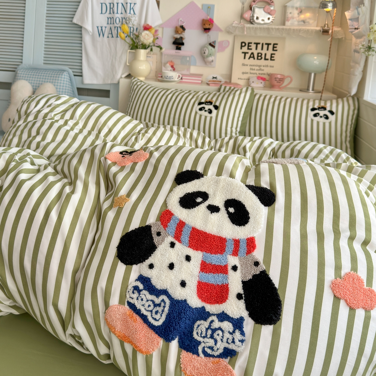 91家纺网 家纺一手货源 找家纺 优卡迪家纺馆 2026新款A类亲肤水洗棉毛巾绣系列四件套下载文件包含买家秀 功夫熊猫-抹绿