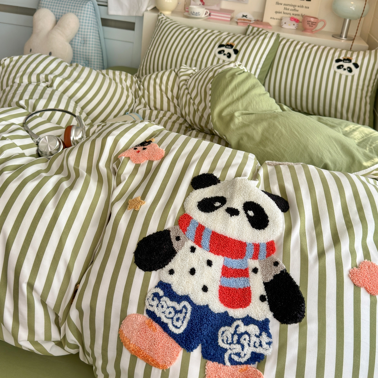 91家纺网 家纺一手货源 找家纺 优卡迪家纺馆 2026新款A类亲肤水洗棉毛巾绣系列四件套下载文件包含买家秀 功夫熊猫-抹绿