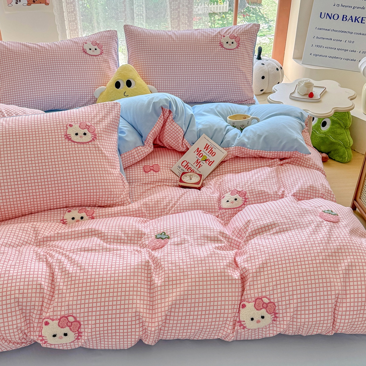 91家纺网 家纺一手货源 找家纺 优卡迪家纺馆 2026新款A类亲肤水洗棉毛巾绣系列四件套下载文件包含买家秀 草莓KT-布丁粉