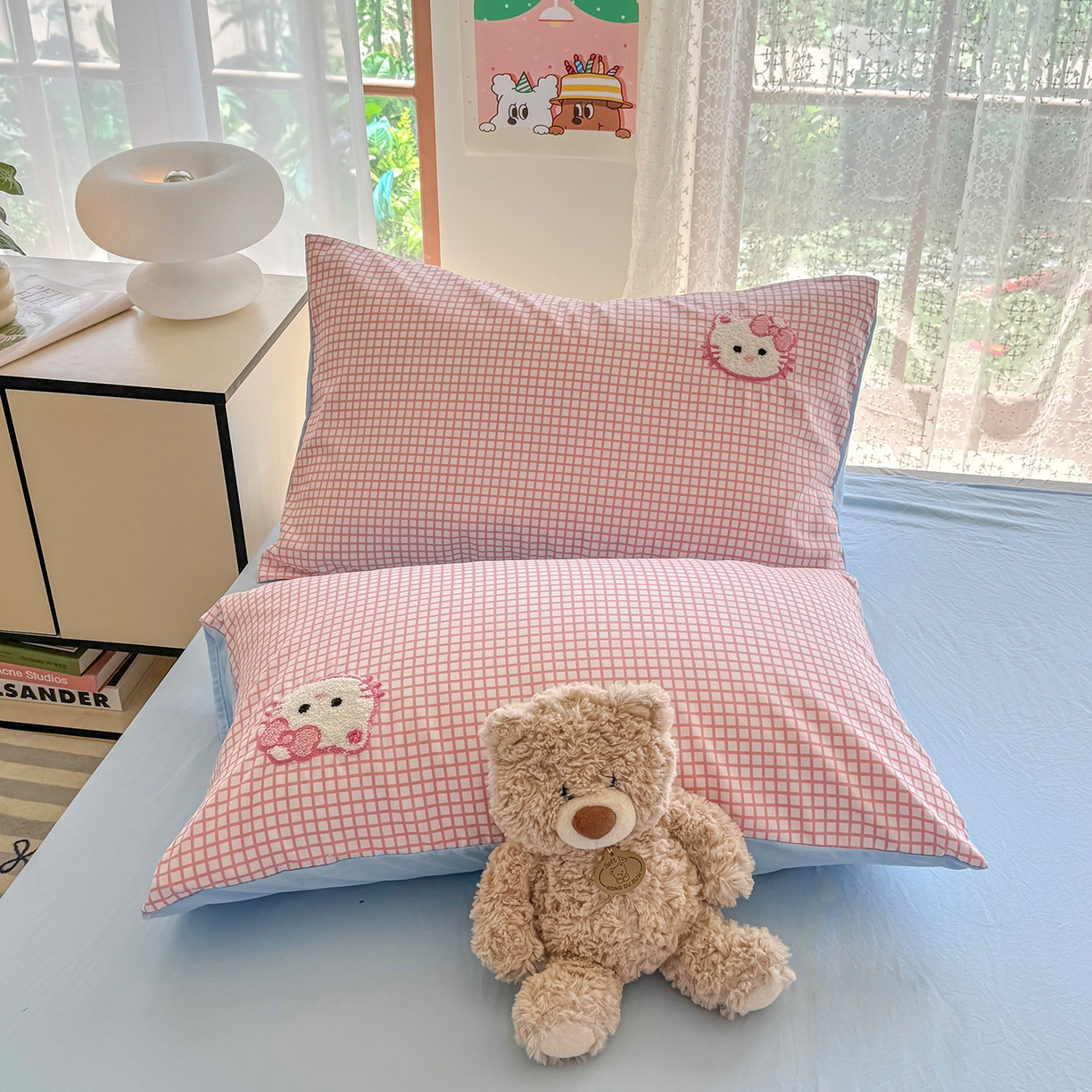 91家纺网 家纺一手货源 找家纺 优卡迪家纺馆 2026新款A类亲肤水洗棉毛巾绣系列四件套下载文件包含买家秀 草莓KT-布丁粉