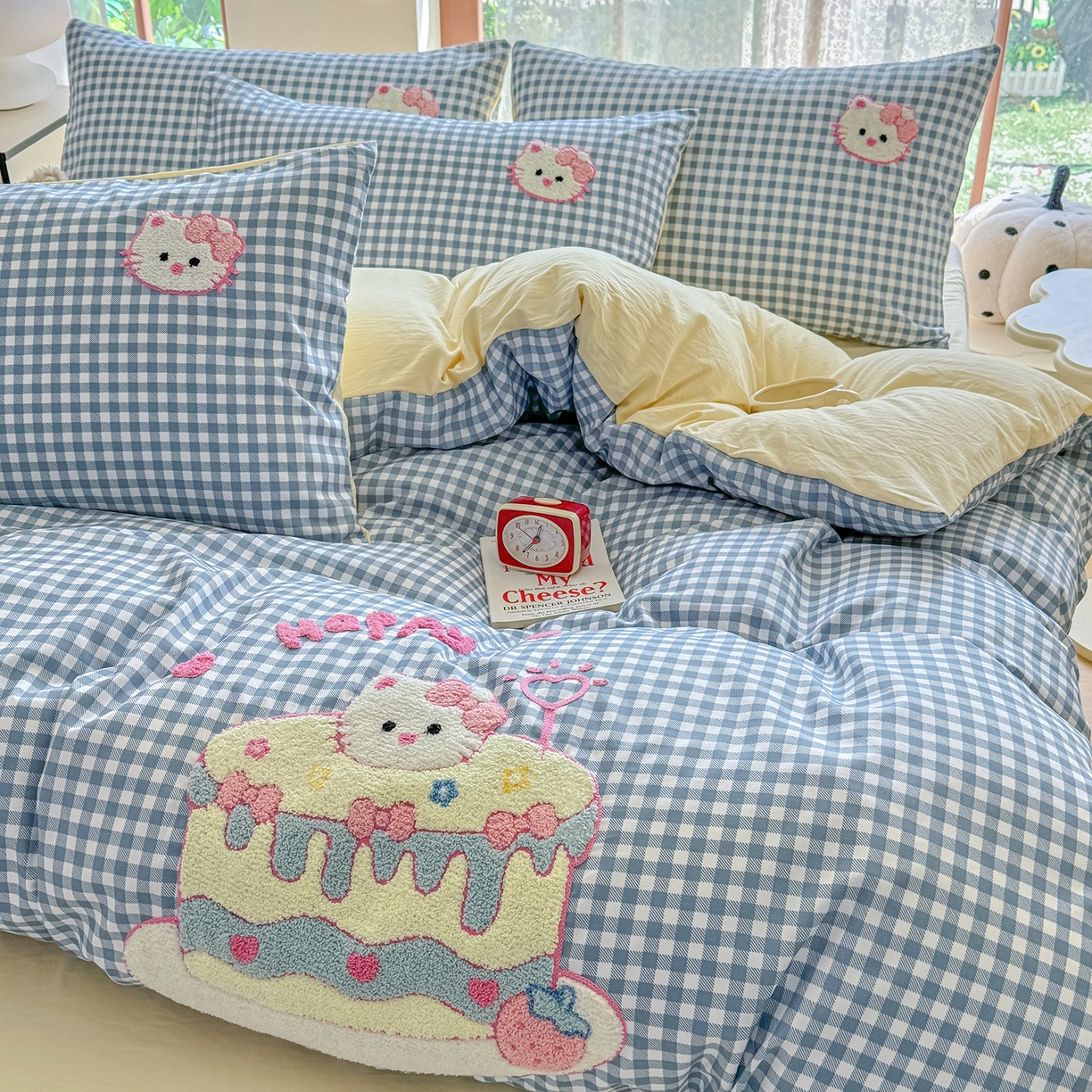 91家纺网 家纺一手货源 找家纺 优卡迪家纺馆 2026新款A类亲肤水洗棉毛巾绣系列四件套下载文件包含买家秀 蛋糕猫-布丁兰