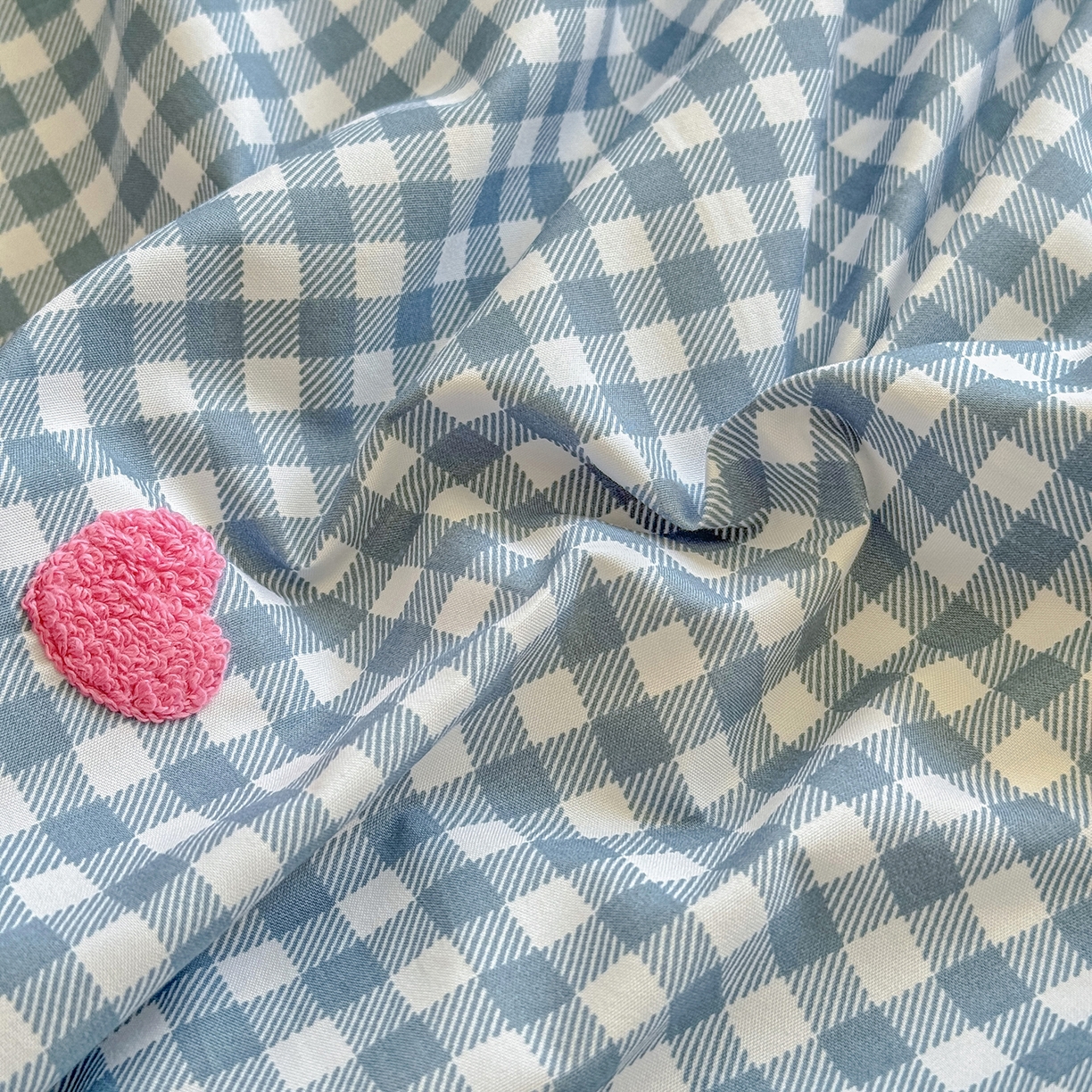 91家纺网 家纺一手货源 找家纺 优卡迪家纺馆 2026新款A类亲肤水洗棉毛巾绣系列四件套下载文件包含买家秀 蛋糕猫-布丁兰