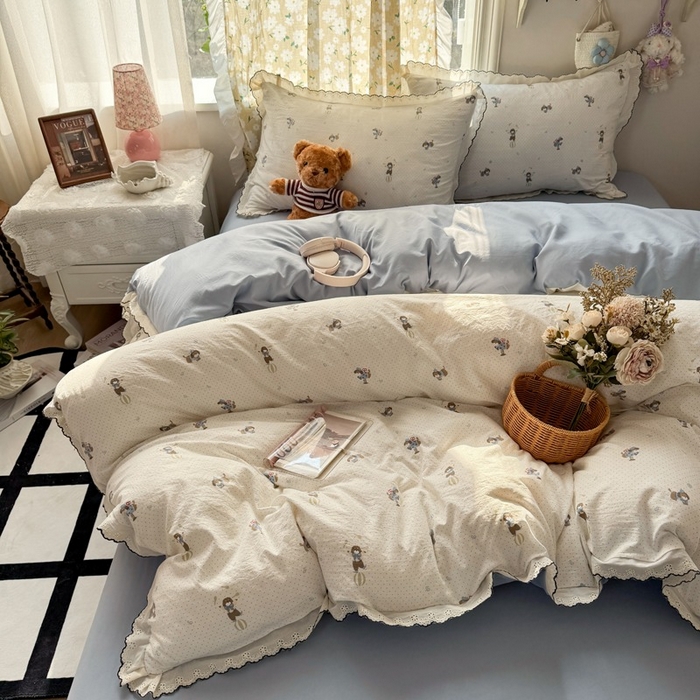 91家纺网 家纺一手货源 找家纺 一比一家纺 2026新款A类仿棉古法水洗棉法式全棉花边四件套 俏皮狗