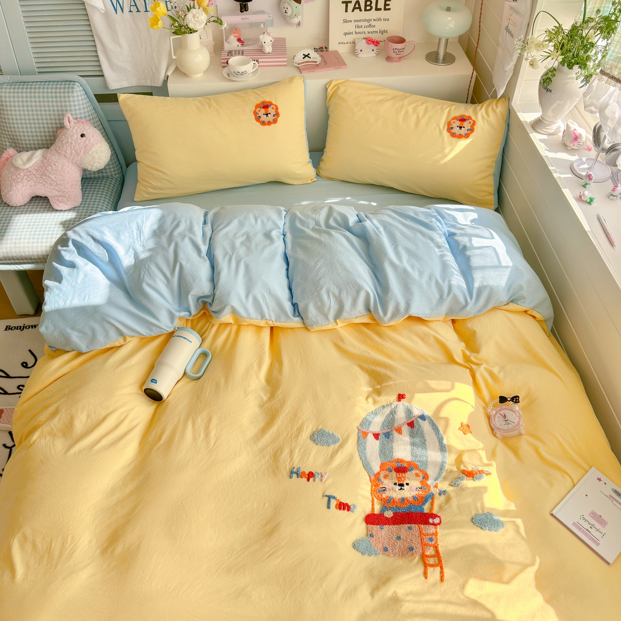 91家纺网 家纺一手货源 找家纺 优卡迪家纺馆 2026新款A类亲肤水洗棉毛巾绣系列四件套下载文件包含买家秀 皇家萌狮-浅黄