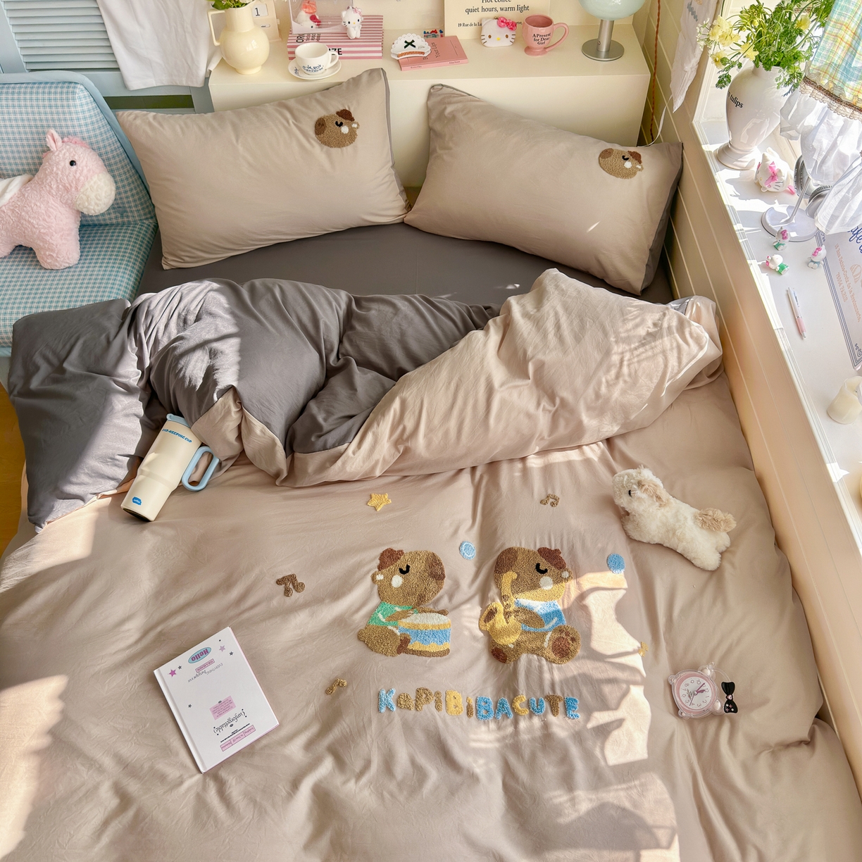 91家纺网 家纺一手货源 找家纺 优卡迪家纺馆 2026新款A类亲肤水洗棉毛巾绣系列四件套下载文件包含买家秀 卡皮乐章-奶杏