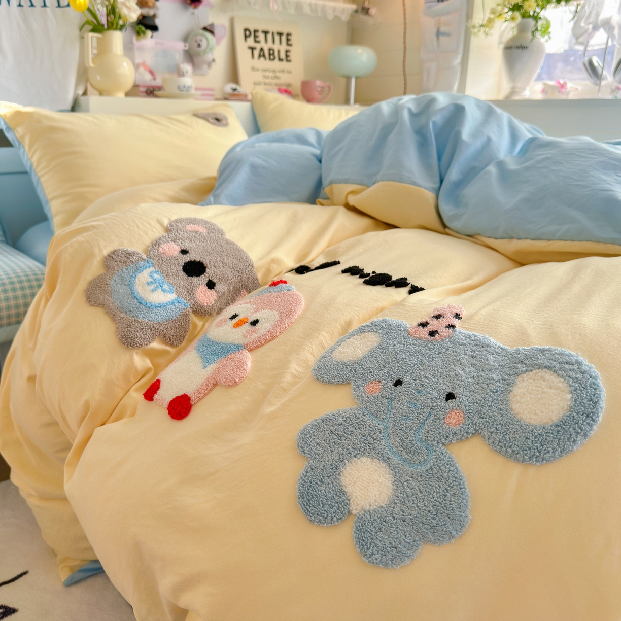 91家纺网 家纺一手货源 找家纺 优卡迪家纺馆 2026新款A类亲肤水洗棉毛巾绣系列四件套下载文件包含买家秀 森系萌宠-奶黄