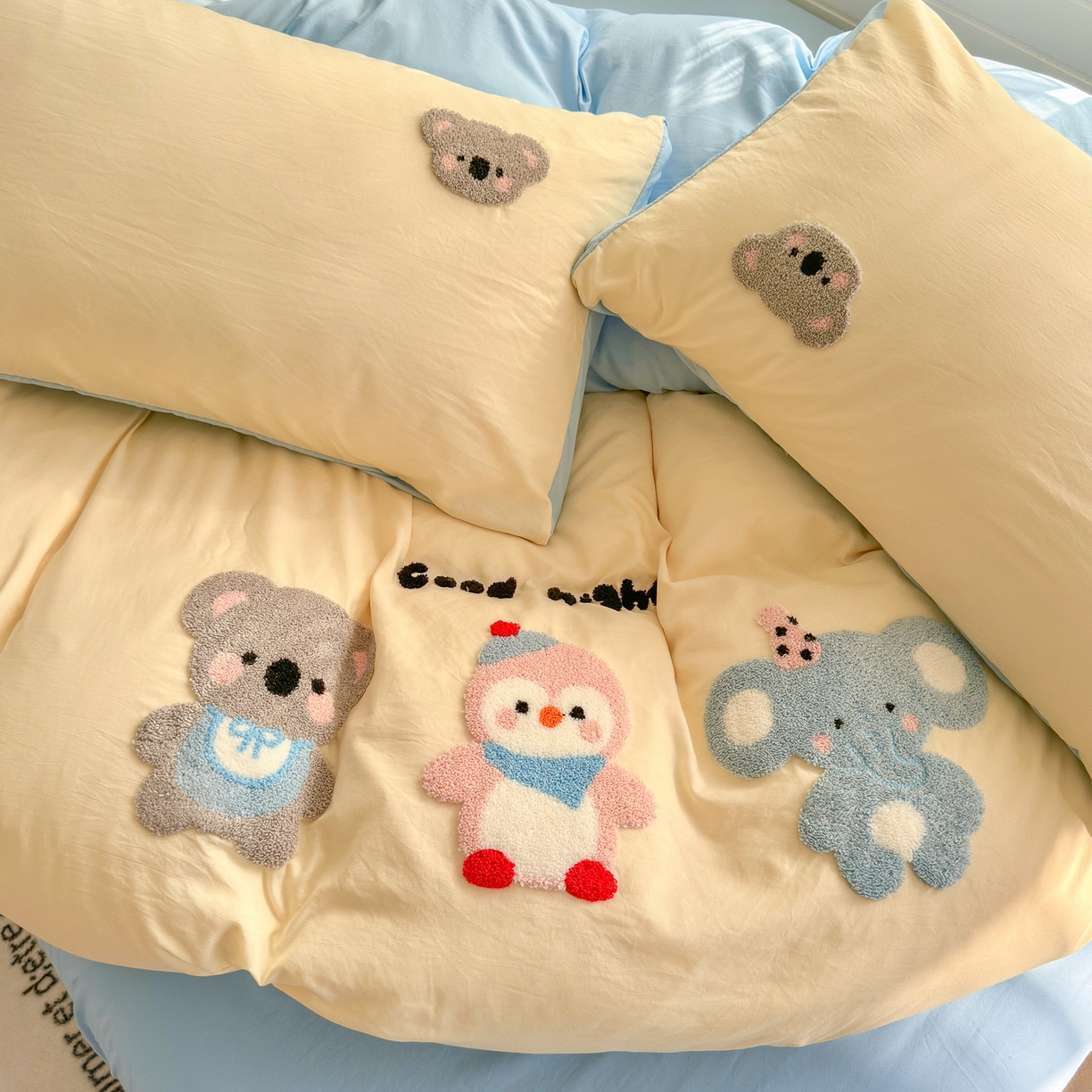 91家纺网 家纺一手货源 找家纺 优卡迪家纺馆 2026新款A类亲肤水洗棉毛巾绣系列四件套下载文件包含买家秀 森系萌宠-奶黄