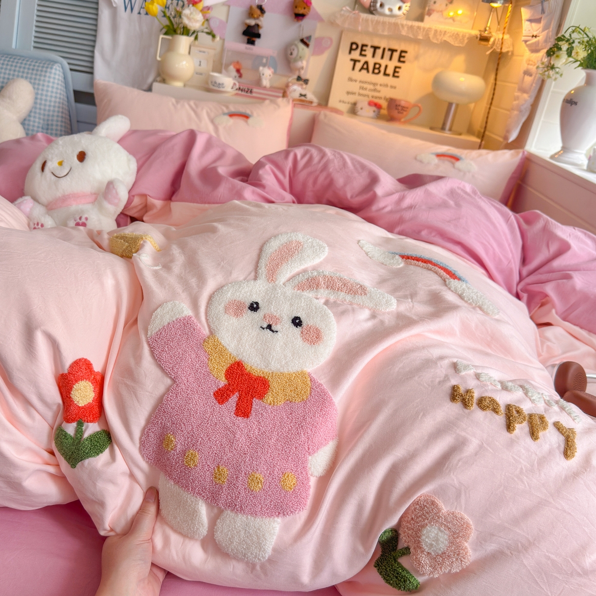 91家纺网 家纺一手货源 找家纺 优卡迪家纺馆 2026新款A类亲肤水洗棉毛巾绣系列四件套下载文件包含买家秀 甜心兔宝-玉粉