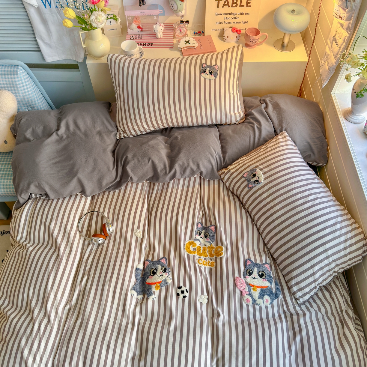 91家纺网 家纺一手货源 找家纺 优卡迪家纺馆 2026新款A类亲肤水洗棉毛巾绣系列四件套下载文件包含买家秀 足球猫喵-银灰