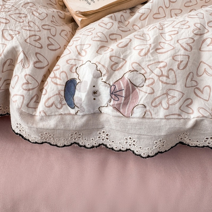 91家纺网 家纺一手货源 找家纺 一比一家纺 2026新款A类仿棉古法水洗棉法式全棉花边四件套 甜心萌宠