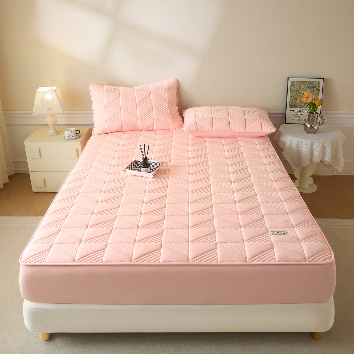 91家纺网 家纺一手货源 找家纺 芬晴家纺 2026新款全棉纯棉夹棉棉花床笠单床笠-方纹系列 方纹-嫩粉