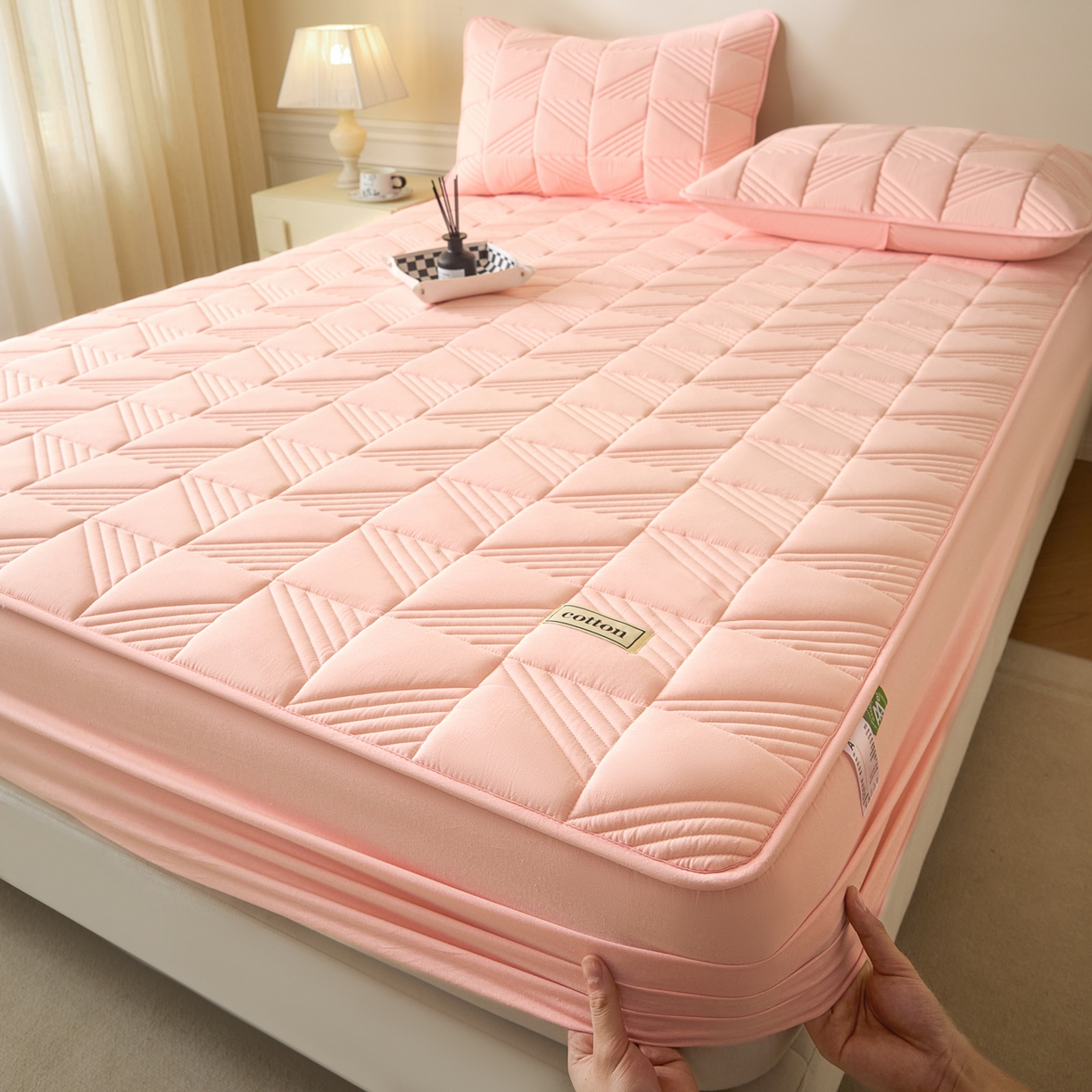 91家纺网 家纺一手货源 找家纺 芬晴家纺 2026新款全棉纯棉夹棉棉花床笠单床笠-方纹系列 方纹-嫩粉