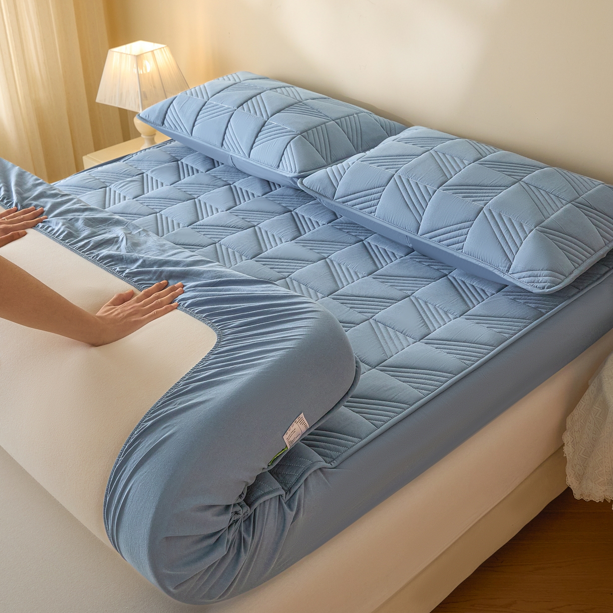 91家纺网 家纺一手货源 找家纺 芬晴家纺 2026新款全棉纯棉夹棉棉花床笠单床笠-方纹系列 方纹-雾蓝