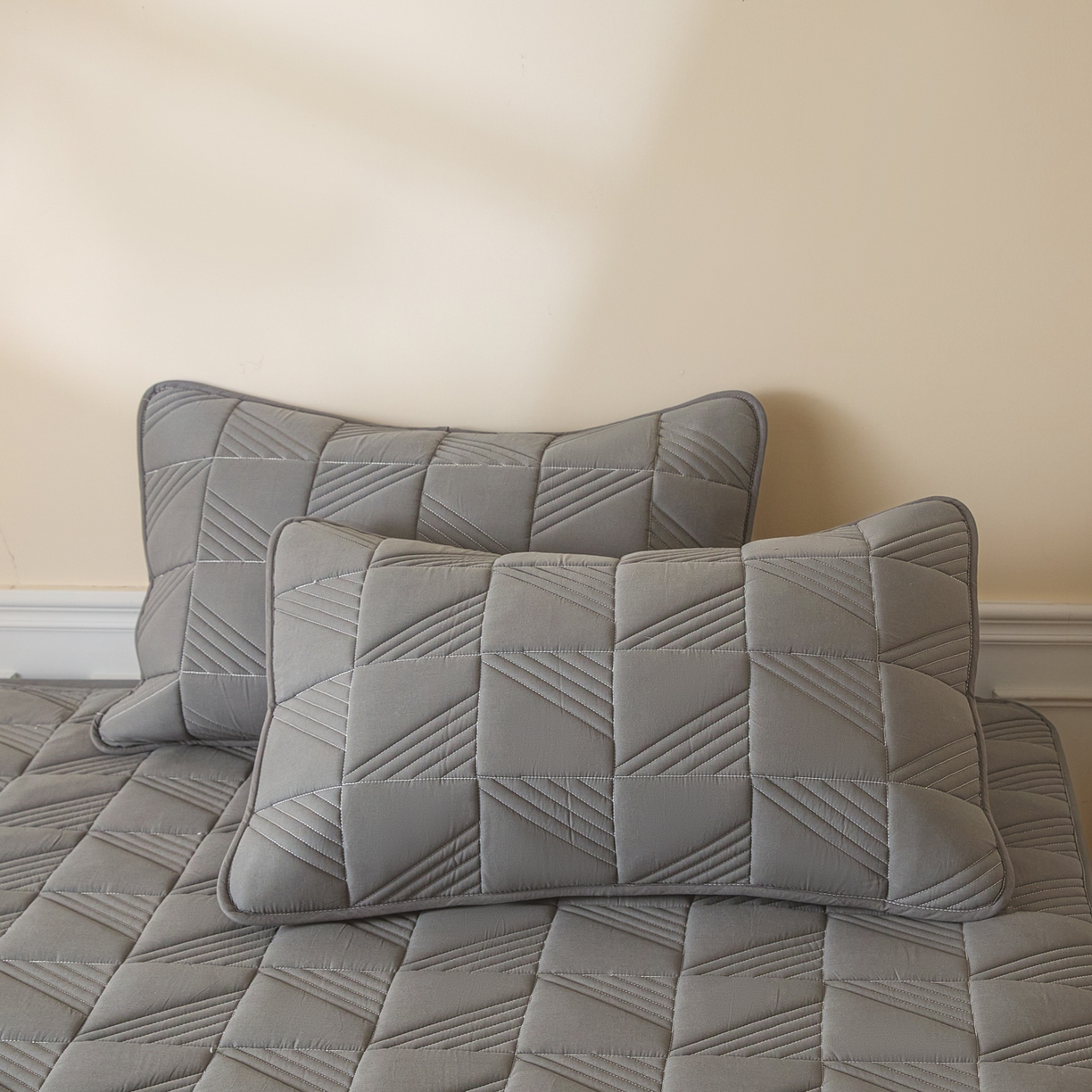 91家纺网 家纺一手货源 找家纺 芬晴家纺 2026新款全棉纯棉夹棉棉花床笠单床笠-方纹系列 方纹-岩灰