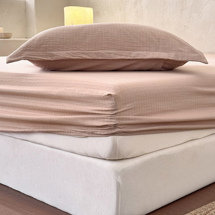 91家纺网 家纺一手货源 找家纺 法芙娜家纺 2026新款全棉色织提花床笠 粉