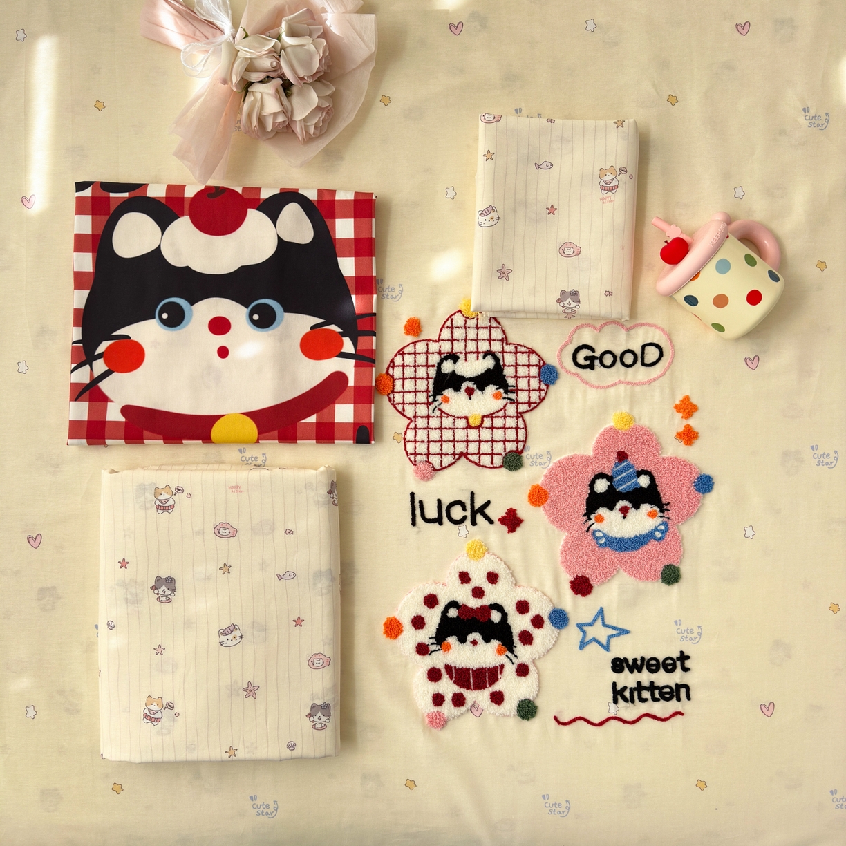 91家纺网 家纺一手货源 找家纺 女子家纺 2026新款13370纯棉毛巾绣呆萌系列四件套第一波 彩色小猫