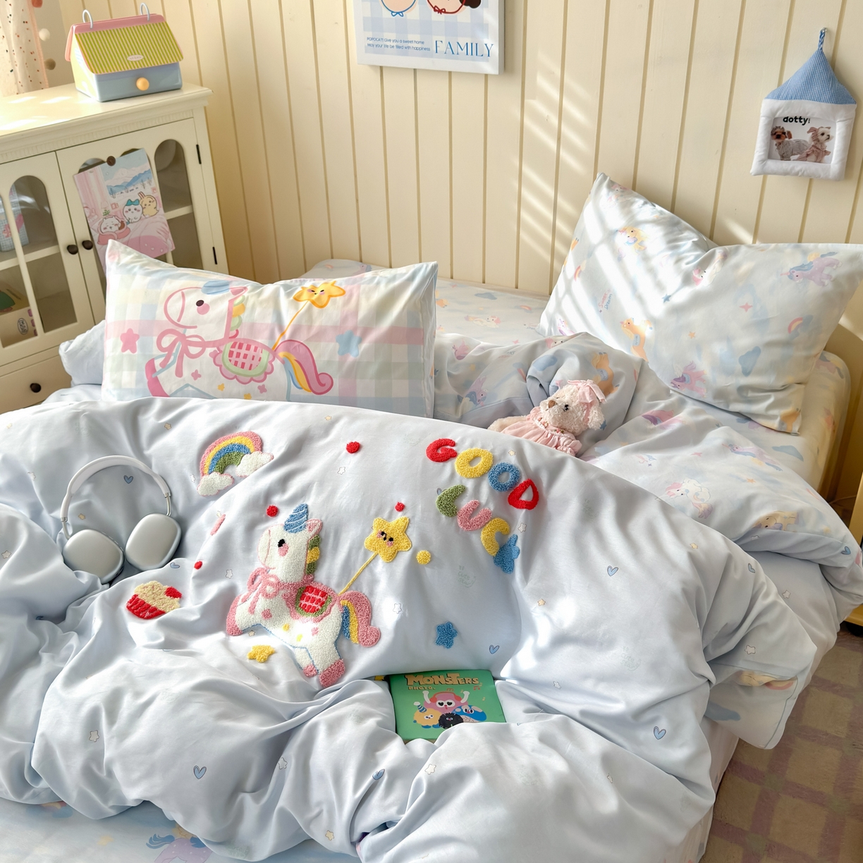 91家纺网 家纺一手货源 找家纺 女子家纺 2026新款13370纯棉毛巾绣呆萌系列四件套第一波 马上有钱 -蓝