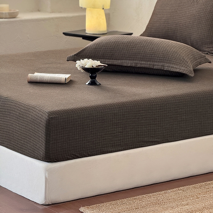 91家纺网 家纺一手货源 找家纺 法芙娜家纺 2026新款全棉色织提花床笠 深咖