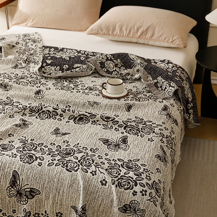 91家纺网 家纺一手货源 找家纺 悦然毛巾被 2026新款美拉德色织提花全棉纯棉纱布毛巾被夏被夏凉被空调被 花影蝶梦