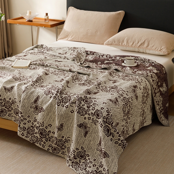 91家纺网 家纺一手货源 找家纺 悦然毛巾被 2026新款美拉德色织提花全棉纯棉纱布毛巾被夏被夏凉被空调被 花影蝶梦棕