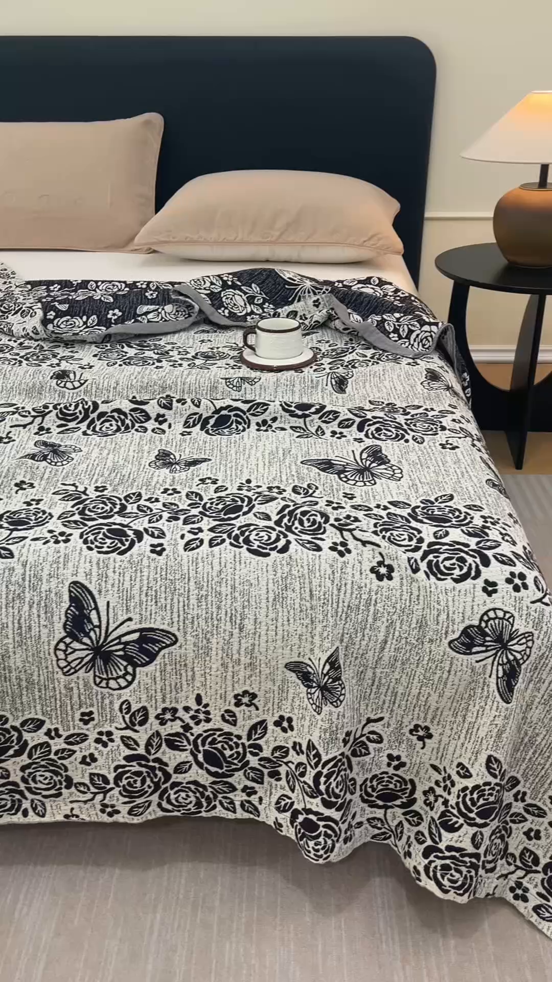 91家纺网 家纺一手货源 找家纺 悦然毛巾被 2026新款美拉德色织提花全棉纯棉纱布毛巾被夏被夏凉被空调被 花影蝶梦棕