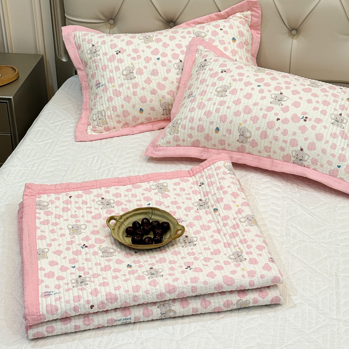 91家纺网 家纺一手货源 找家纺 （总）床盖工厂店 2026新款双面水洗全棉填充新疆棉花床盖四件套