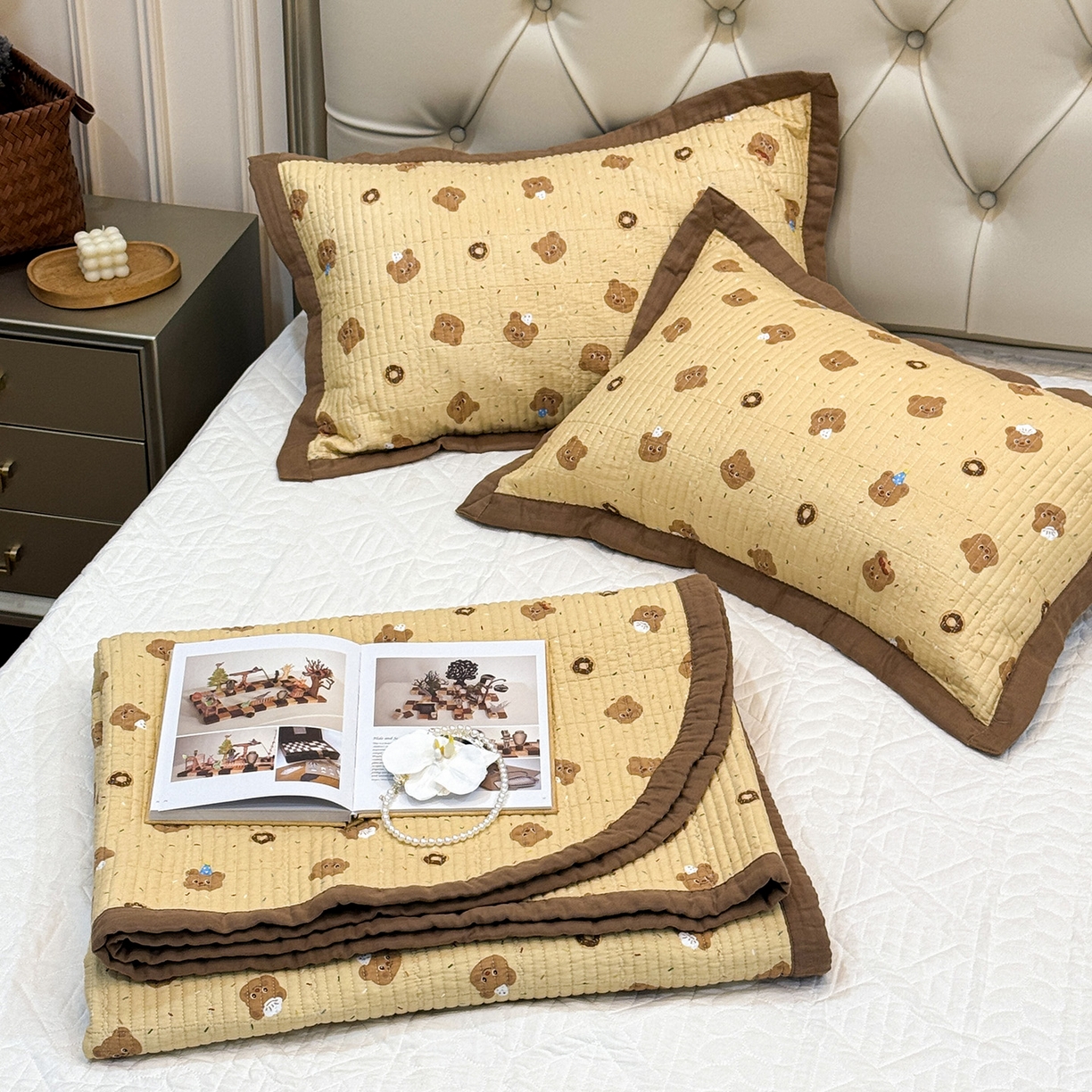 床盖工厂店 2026新款全棉卡通纱布床盖三件套 嘟比熊