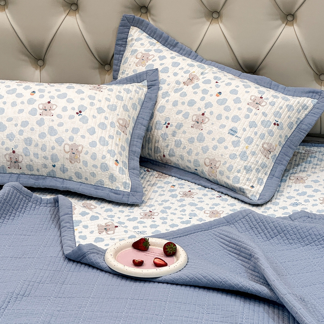 91家纺网 家纺一手货源 找家纺 床盖工厂店 2026新款全棉卡通纱布床盖三件套 斑点象 兰