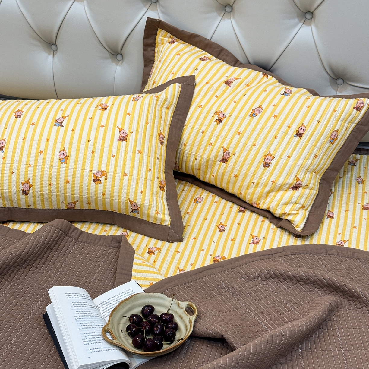 91家纺网 家纺一手货源 找家纺 床盖工厂店 2026新款全棉卡通纱布床盖三件套 萌星 黄