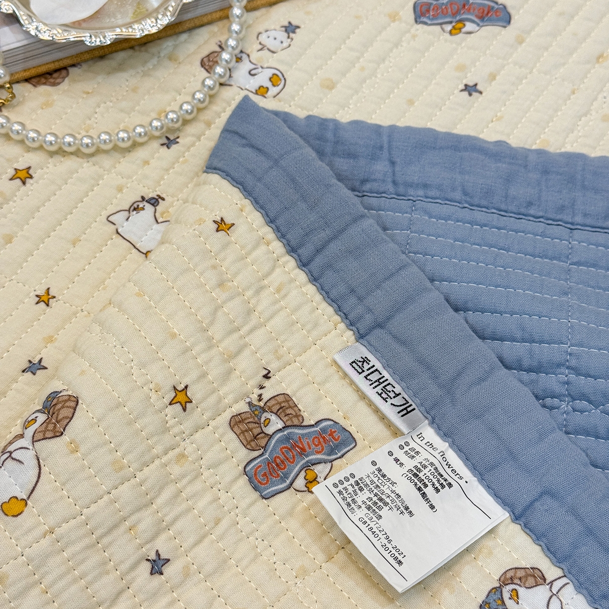 91家纺网 家纺一手货源 找家纺 床盖工厂店 2026新款全棉卡通纱布床盖三件套 趣梦鹅 黄