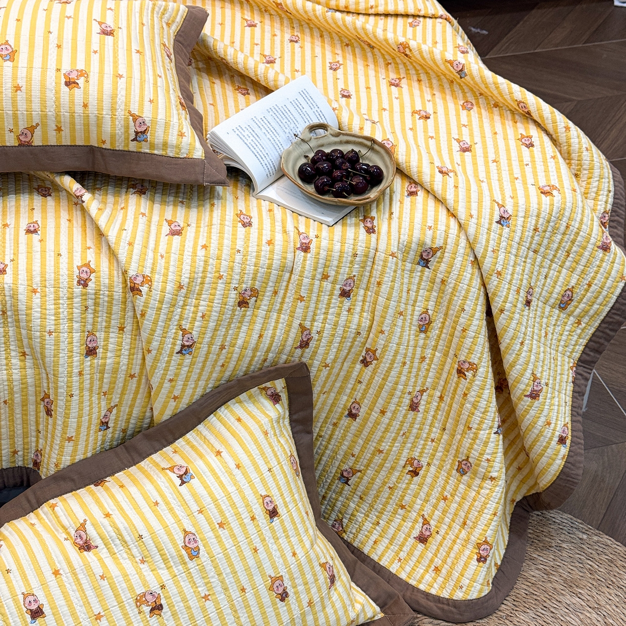 91家纺网 家纺一手货源 找家纺 床盖工厂店 2026新款全棉卡通纱布床盖三件套 萌星 黄