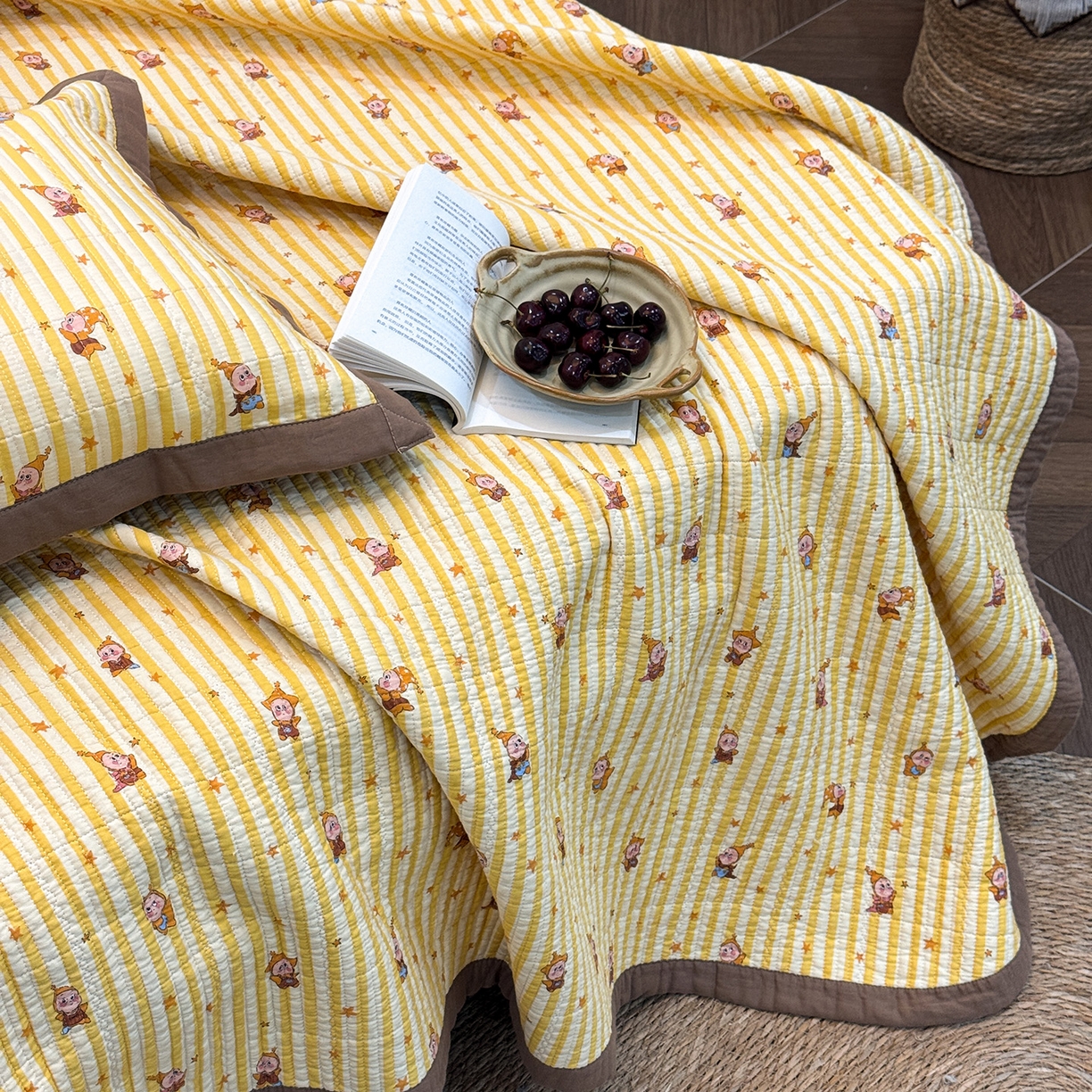 91家纺网 家纺一手货源 找家纺 床盖工厂店 2026新款全棉卡通纱布床盖三件套 萌星 黄