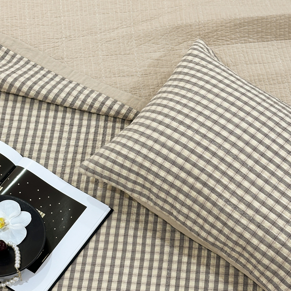 91家纺网 家纺一手货源 找家纺 床盖工厂店 2026新款双面水洗全棉填充棉花床盖三件套-朵拉系列 朵拉-灰