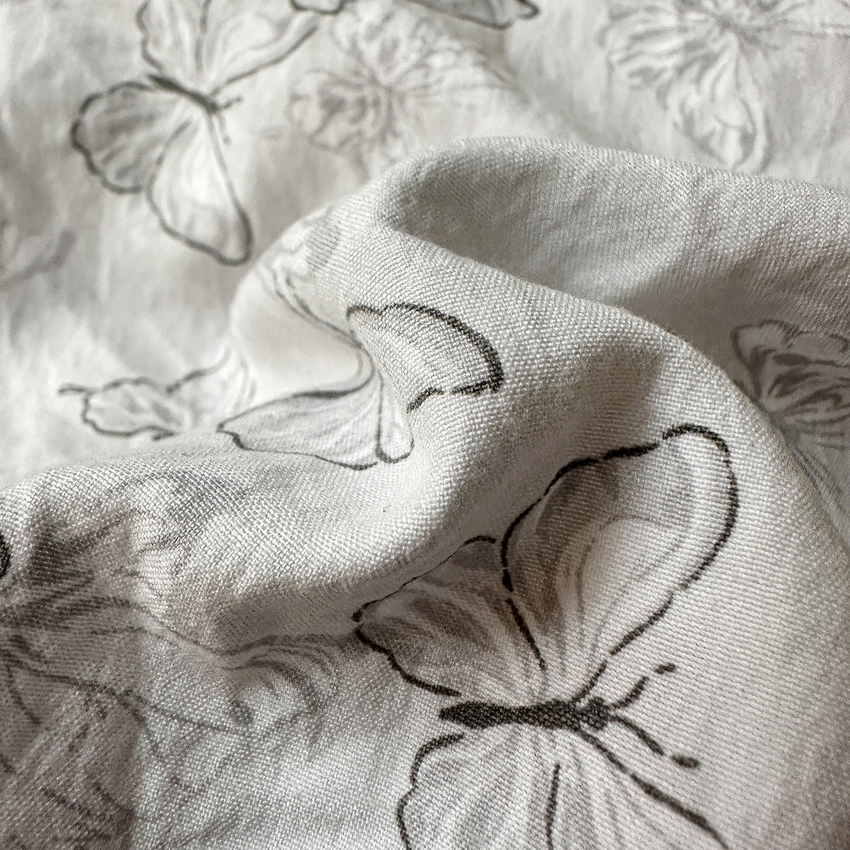 91家纺网 家纺一手货源 找家纺 韩秀家纺 2026新款A类纺棉四件套全棉花边古法水洗棉法式蕾丝花边四件套 蝶纷飞